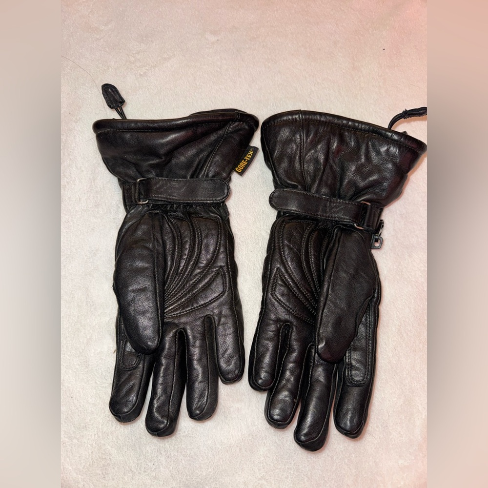Harley-Davidson Black Leather Gloves with Red and Silver Detailing - Picture 2 of 7